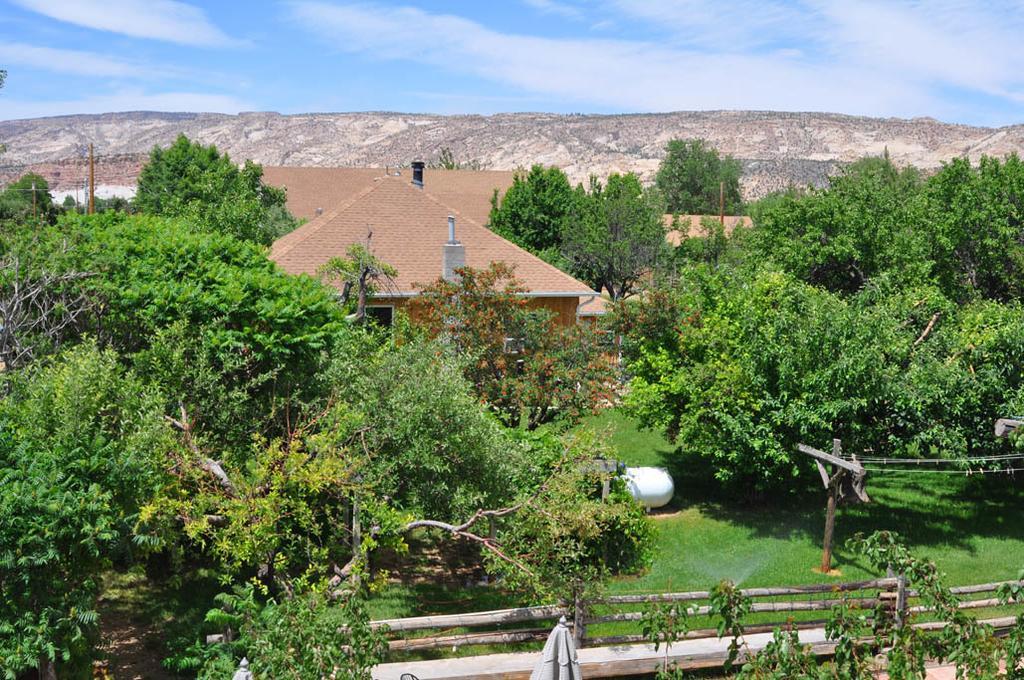 Wild West Retreat Villa Escalante Room photo